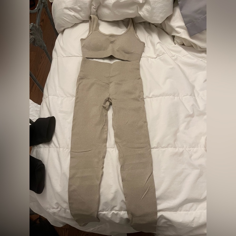 AMAZON workout outfit